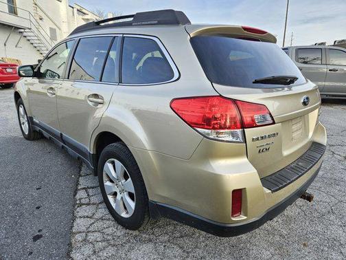 2010 Subaru Outback 2.5 i Premium
