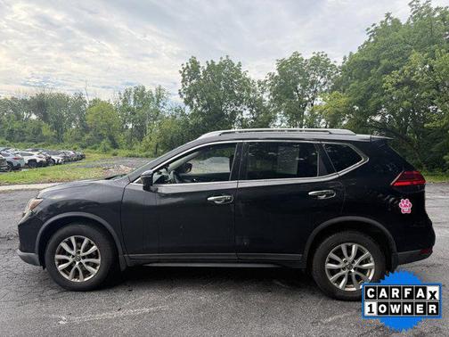 2017 Nissan Rogue SV