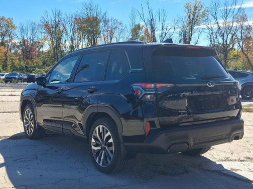 Crystal Black Pearl 2026 Subaru Forester Hybrid Touring