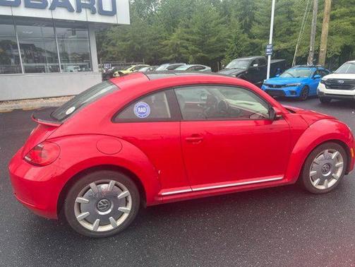 Tornado Red/Black Roof 2016 Volkswagen Beetle 1.8T SEL