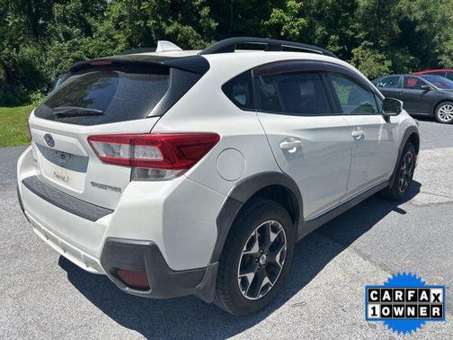 Crystal White Pearl 2018 Subaru Crosstrek 2.0i Premium