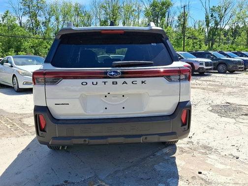 Crystal White Pearl 2026 Subaru Outback Premium