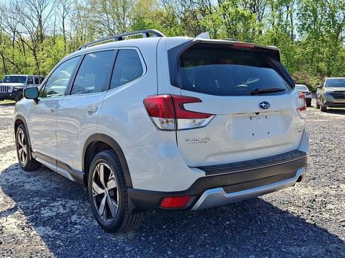 Crystal White Pearl 2021 Subaru Forester Touring