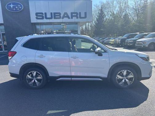 Crystal White Pearl 2021 Subaru Forester Touring