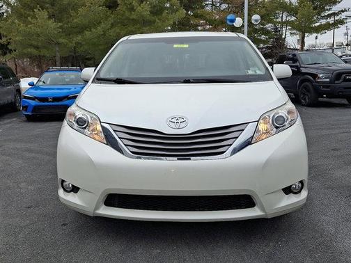 2015 Toyota Sienna XLE