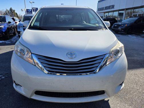 2015 Toyota Sienna XLE