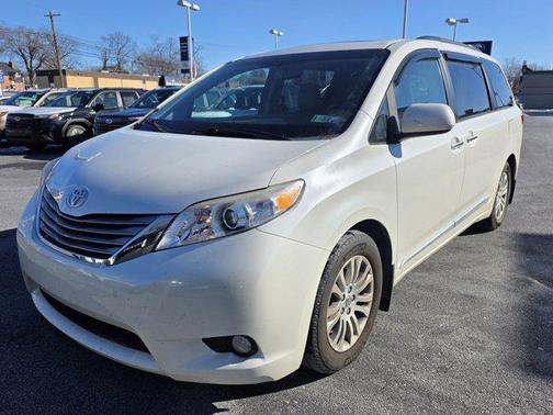 2015 Toyota Sienna XLE