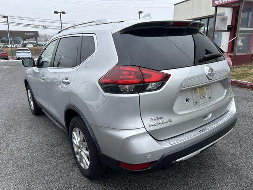 2020 Nissan Rogue SV