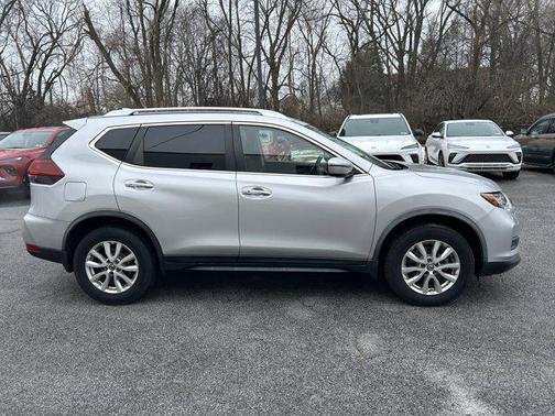 2020 Nissan Rogue SV