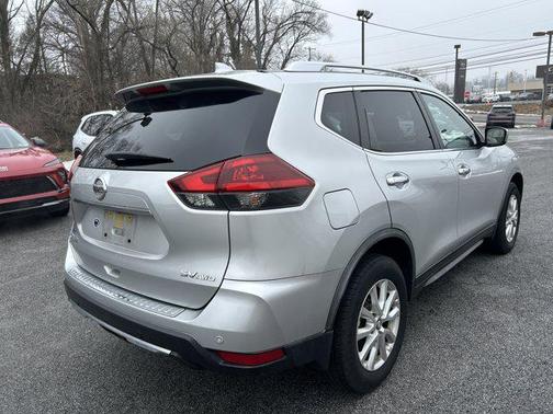 2020 Nissan Rogue SV