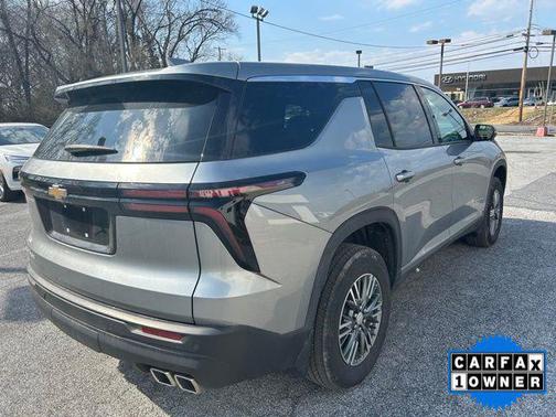 Sterling Gray Metallic 2024 Chevrolet Traverse LS
