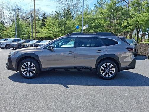 Brilliant Bronze Metallic 2023 Subaru Outback Limited