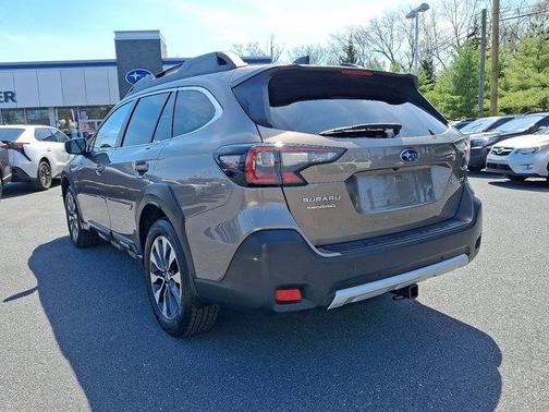Brilliant Bronze Metallic 2023 Subaru Outback Limited