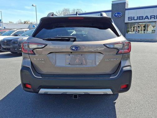Brilliant Bronze Metallic 2023 Subaru Outback Limited