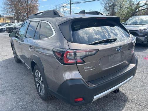 Brilliant Bronze Metallic 2023 Subaru Outback Limited