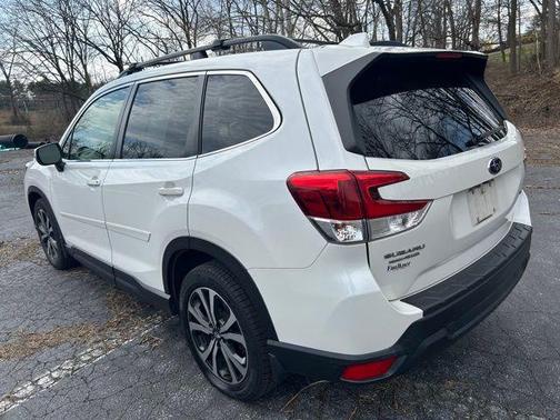 Crystal White Pearl 2021 Subaru Forester Limited