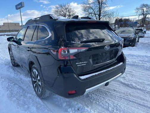 2023 Subaru Outback Touring XT