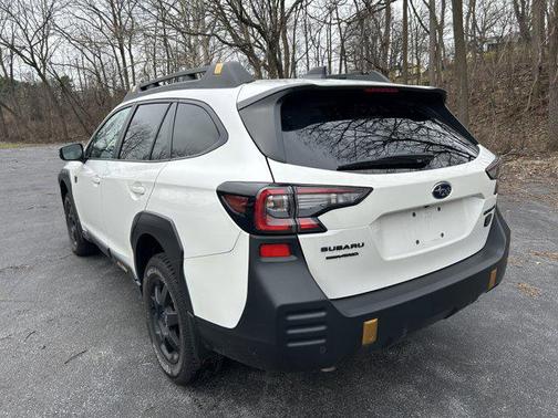Crystal White Pearl 2025 Subaru Outback Wilderness