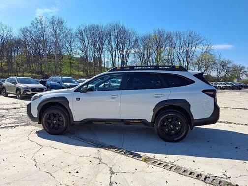 Crystal White Pearl 2025 Subaru Outback Wilderness