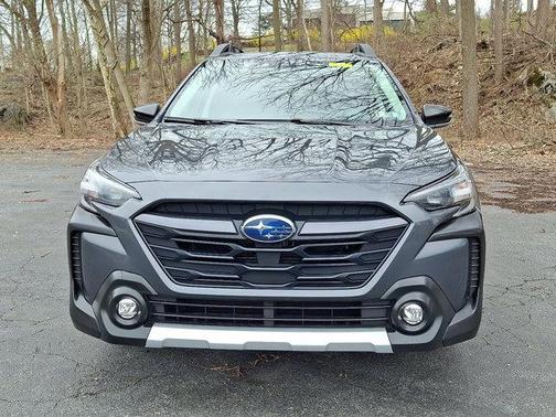 Magnetite Gray Metallic 2025 Subaru Outback Limited