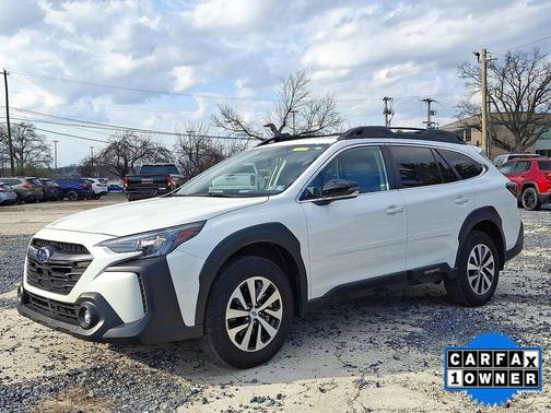 Crystal White Pearl 2025 Subaru Outback Premium