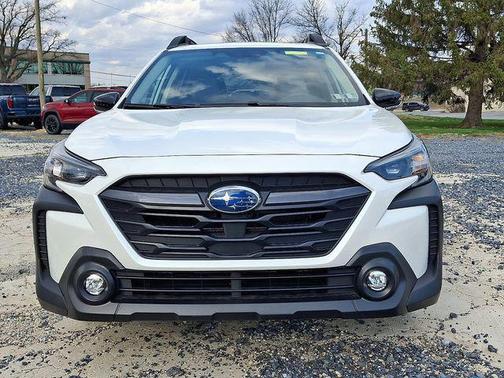Crystal White Pearl 2025 Subaru Outback Premium