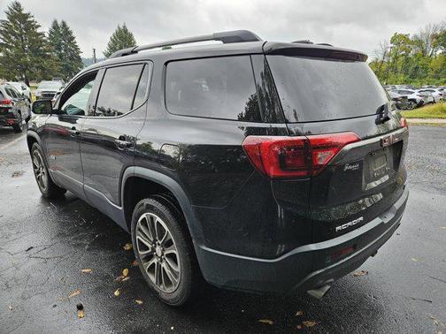 2017 GMC Acadia SLT-1