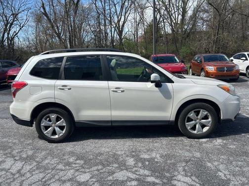 Satin White Pearl 2015 Subaru Forester 2.5i Premium