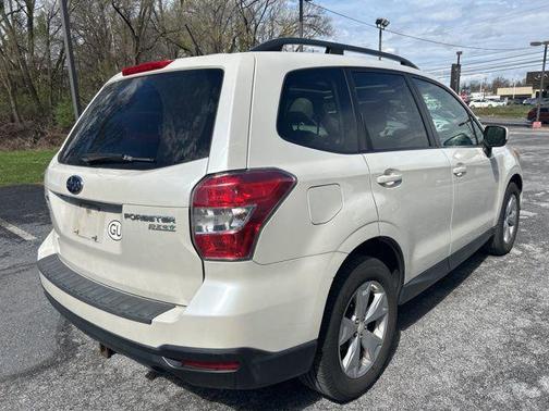 Satin White Pearl 2015 Subaru Forester 2.5i Premium