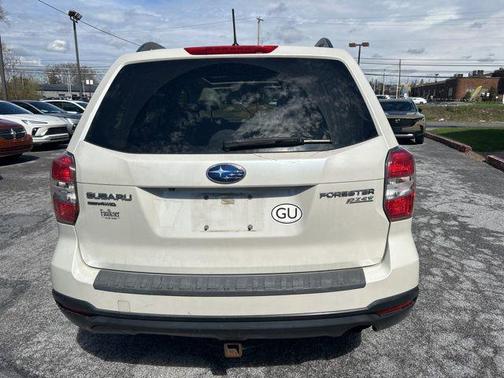 Satin White Pearl 2015 Subaru Forester 2.5i Premium