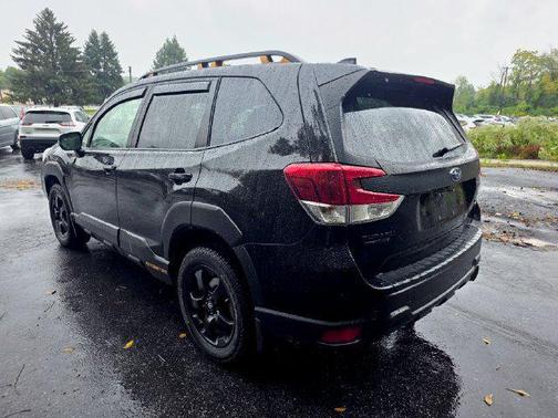 Crystal Black Silica 2024 Subaru Forester Wilderness