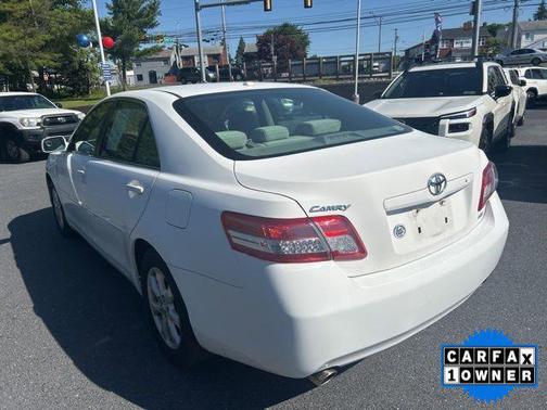 Super White 2011 Toyota Camry XLE