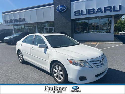 Super White 2011 Toyota Camry XLE