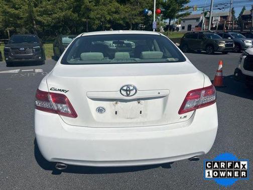 Super White 2011 Toyota Camry XLE