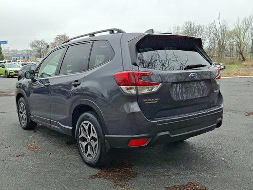 Magnetite Gray Metallic 2023 Subaru Forester Premium