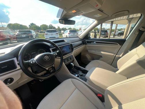 2019 Volkswagen Atlas 3.6L SE w/Technology