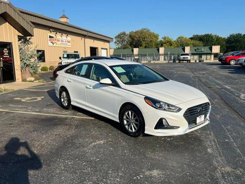 2018 Hyundai SONATA SE