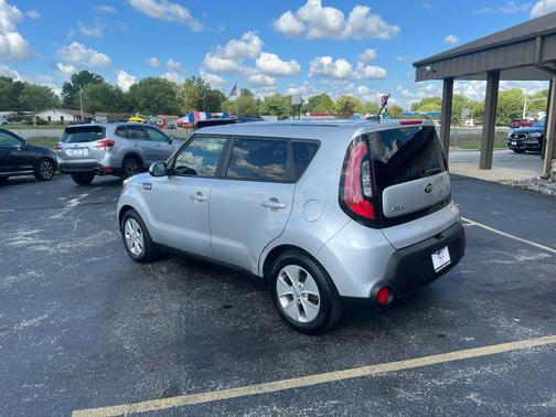 2016 Kia Soul Base
