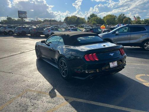 2022 Ford Mustang EcoBoost Premium