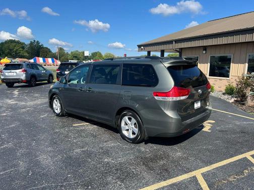 2013 Toyota Sienna LE