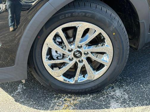 Black Noir Pearl 2018 Hyundai TUCSON SEL