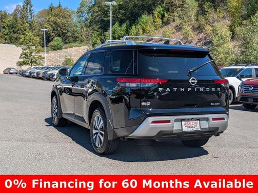 2025 Nissan Pathfinder SL 4WD