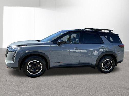 Boulder Gray Pearl/Super Black 2026 Nissan Pathfinder Rock Creek