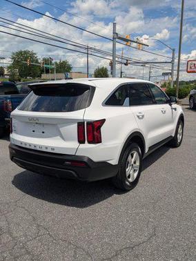 2022 Kia Sorento LX