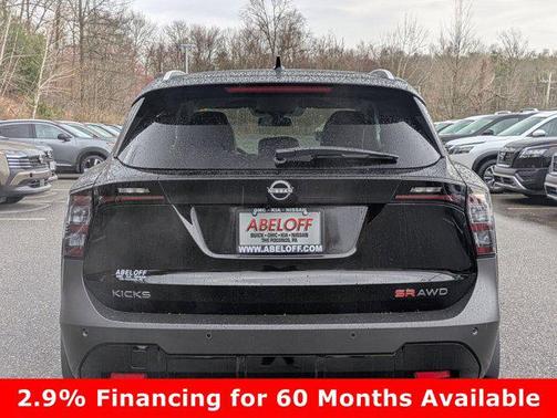 2025 Nissan Kicks SR