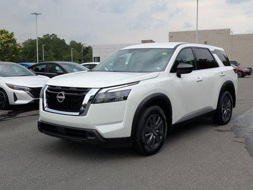2025 Nissan Pathfinder S 4WD