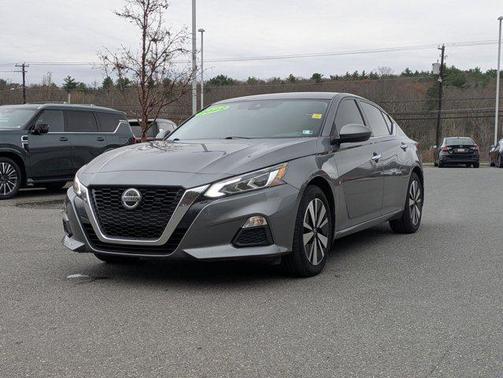 2022 Nissan Altima 2.5 SV