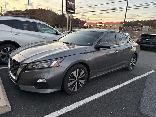 2022 Nissan Altima 2.5 SV