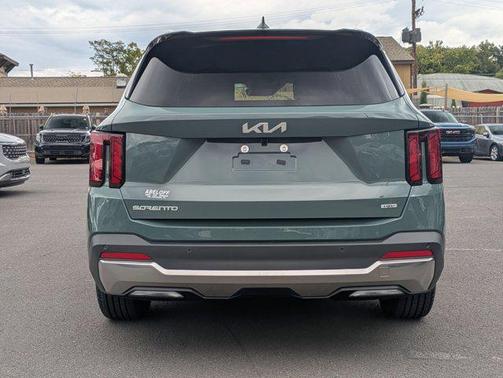 2025 Kia Sorento Hybrid EX