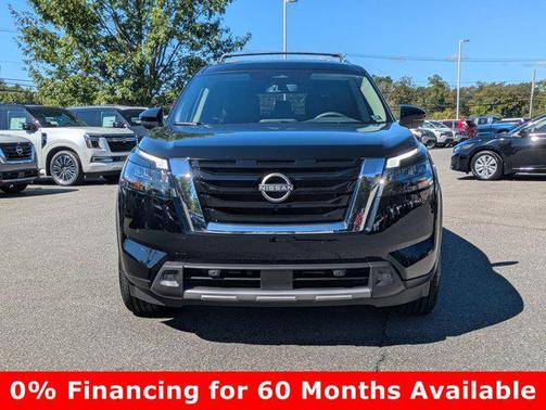 2025 Nissan Pathfinder SL 4WD